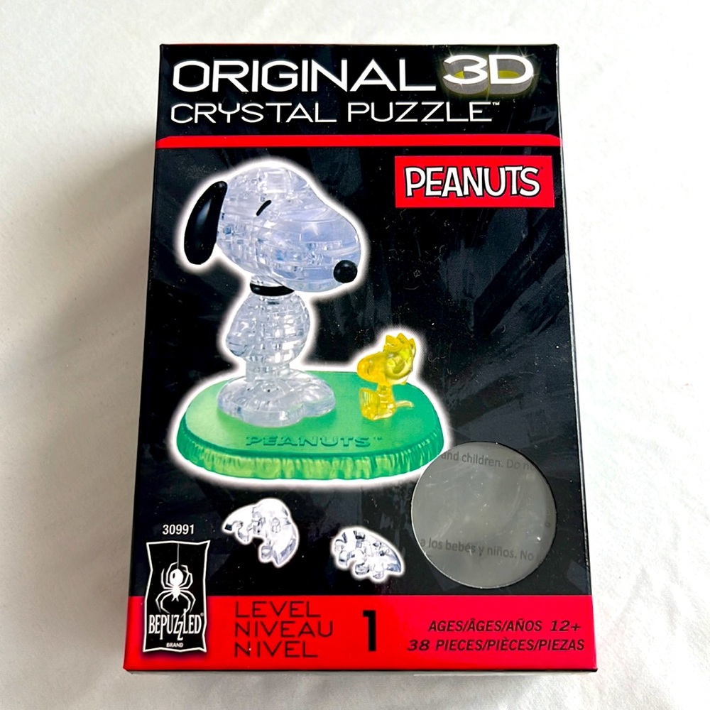 Peanuts Snoopy 3D crystal puzzle